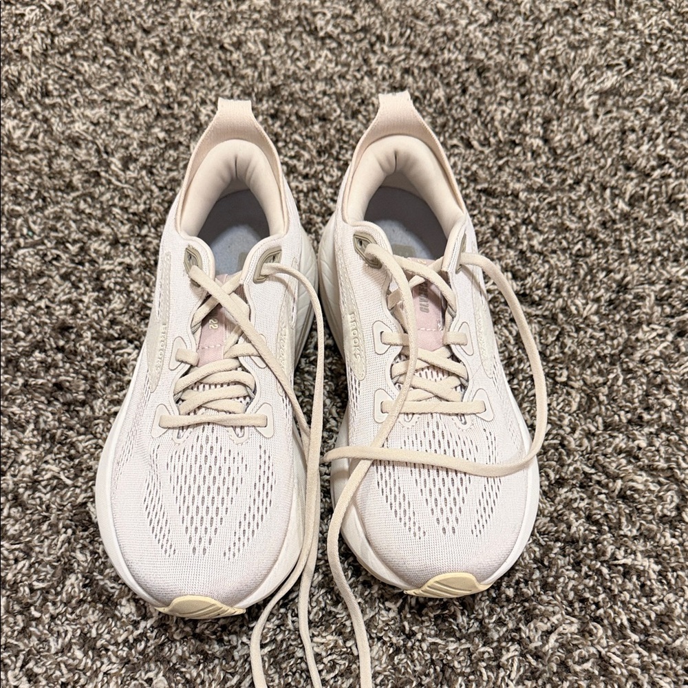 Brooks Women's Light Beige Running Sneakers